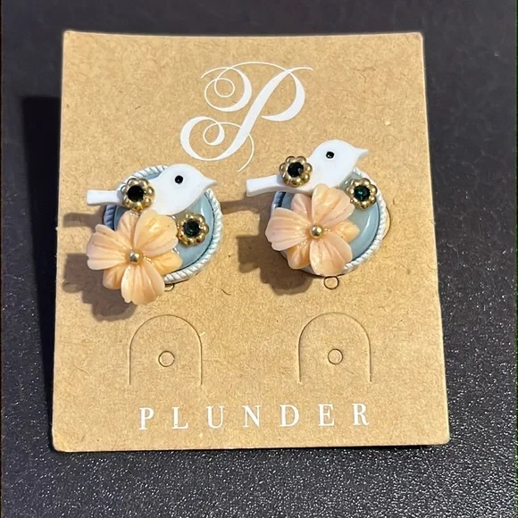 Retired plunder jewelry deals